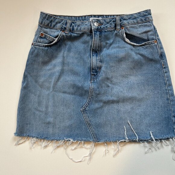 Topshop Blue Denim Mini Skirt with Distressed Hem - Picture 5 of 5